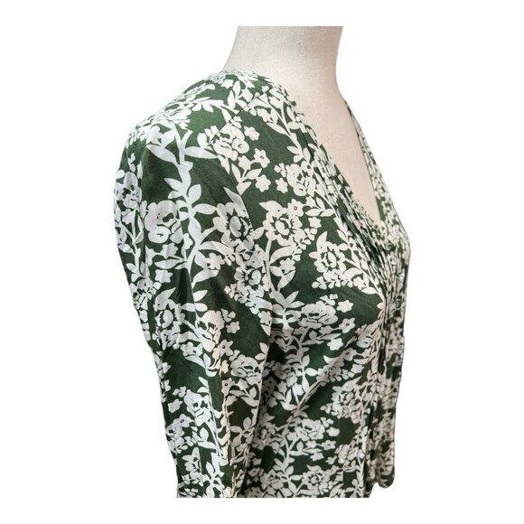 Fun2Fun Pleated Detail Blouse~Size Small~Green White Floral Top~Stitch Fix L7 08 - Picture 4 of 10